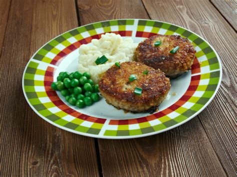 pozharsky-cutlets-recipe-with-photos-russian-cuisine image