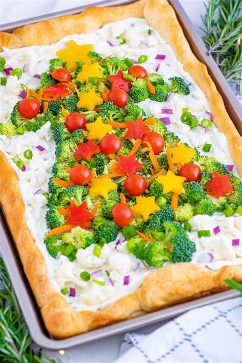 savory-christmas-veggie-pizza-on-my-kids-plate image