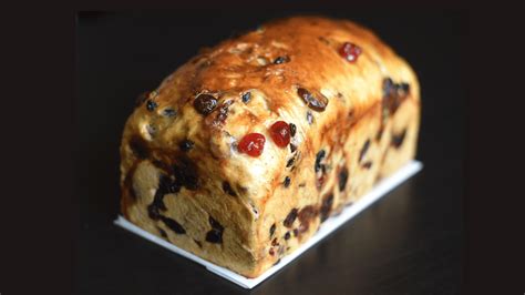 best-fruit-bread-recipe-easy-no-knead-fruit-bread-merryboosters image