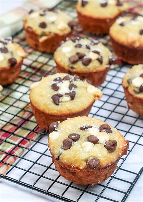 banana-bread-muffins-with-pudding-mix-recipe-dinner image