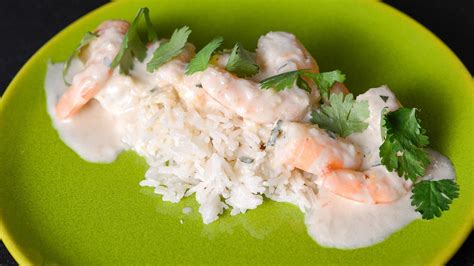 shrimp-curry-with-coconut-steamed-rice image