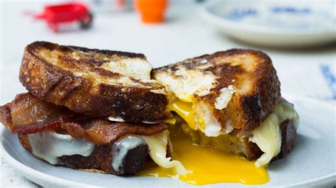 egg-in-a-hole-sandwich-with-bacon-and-cheddar image