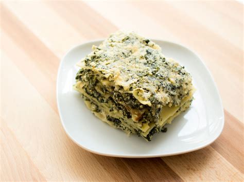 no-boil-lasagna-with-spinach-and-ricotta-barilla image
