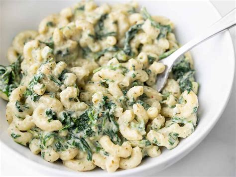 creamy-pesto-mac-and-cheese-with-spinach-budget-bytes image