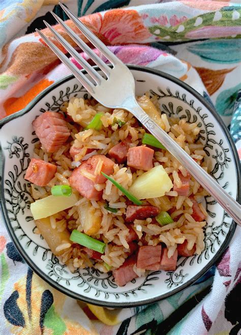 easy-fried-rice-with-ham-and-pineapple-foodtastic image