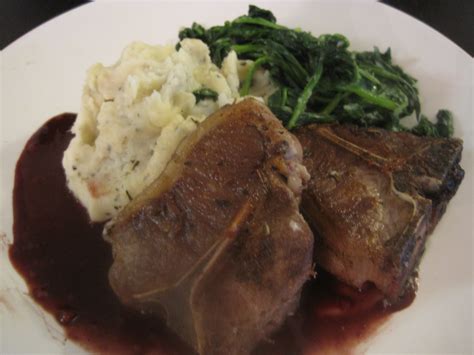 rosemary-lamb-loin-chops-with-red-wine-sauce image