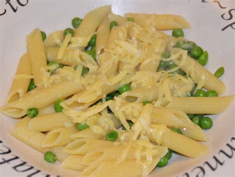 pasta-peas-and-cheese-easy-quick-pasta image