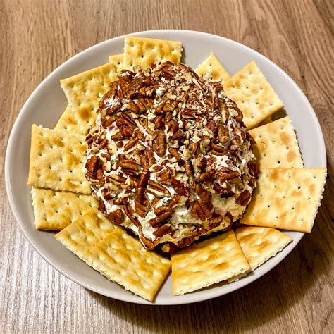 pineapple-pecans-cheese-ball-appetizer-easy-recipe-for image