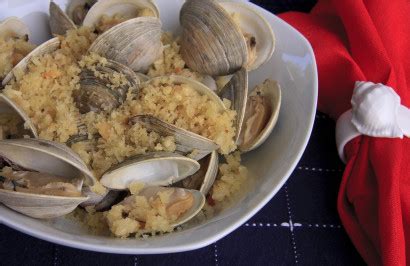 grilled-clams-with-garlic-breadcrumbs-tasty-kitchen-a image
