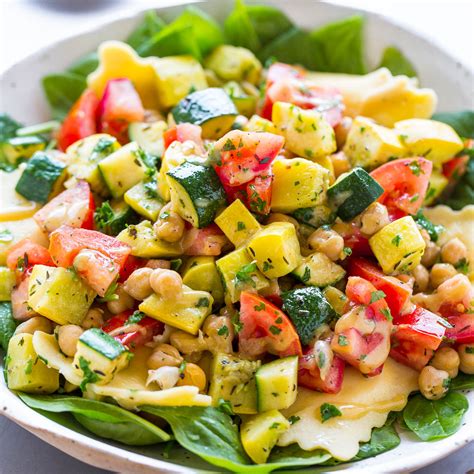 summer-ravioli-salad-recipe-averie-cooks image
