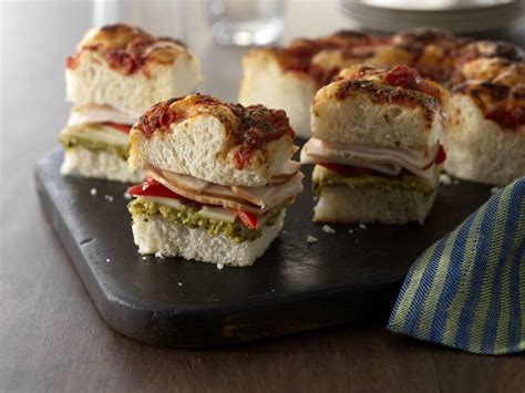 focaccia-sandwich-with-turkey-red-pepper-creamy image