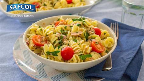 quick-tuna-garlic-and-chilli-pasta-seafood-experts image
