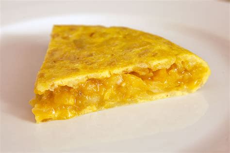 how-to-cook-a-spanish-omelette-the-perfect-tortilla image