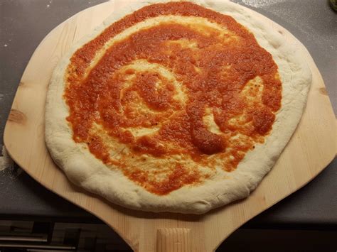 authentic-neapolitan-pizza-sauce-in-under-5-minutes image