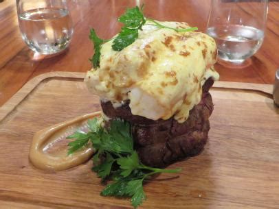 filet-mignon-with-balsamic-syrup-and-goat-cheese image