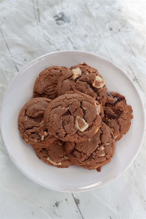 ghirardelli-peppermint-hot-chocolate-cookies-midwexican image