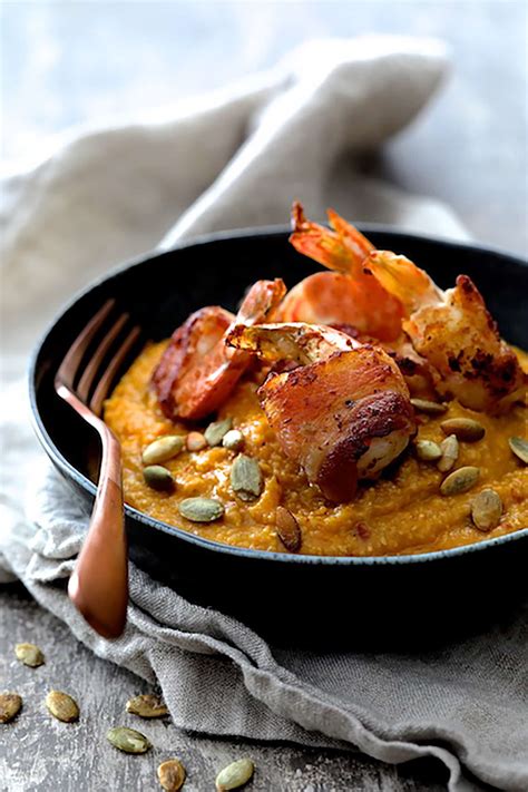 cheese-and-pumpkin-grits-recipe-with-bacon-wrapped image
