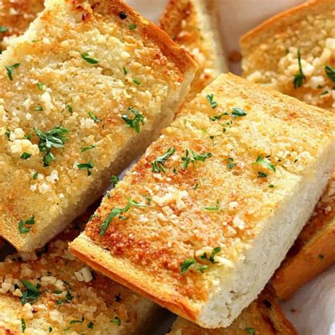 easy-garlic-bread-crunchy-creamy-sweet image