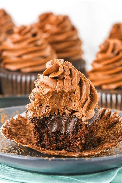 moist-chocolate-cupcakes-with-ganache-filling-life image