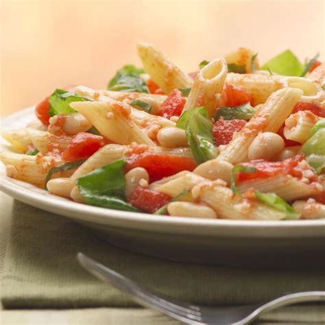 tuscan-style-pasta-with-cannellini-canned-food image