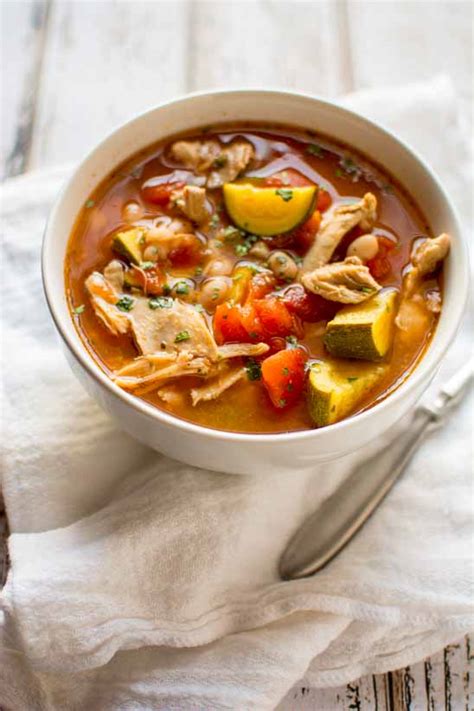 slow-cooker-chicken-tomato-and-white-bean-soup image