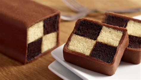chocolate-battenberg-recipe-renshaw-baking image
