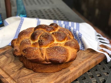 easy-tsoureki-recipe-for-a-sweet-greek-easter-bread image