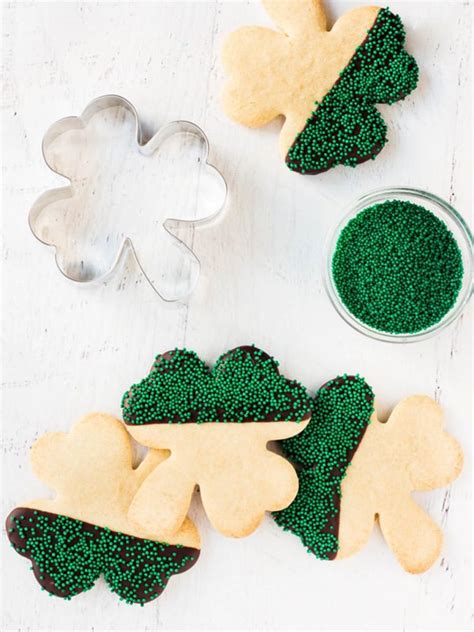 shamrock-cookies-if-you-give-a-blonde-a-kitchen image