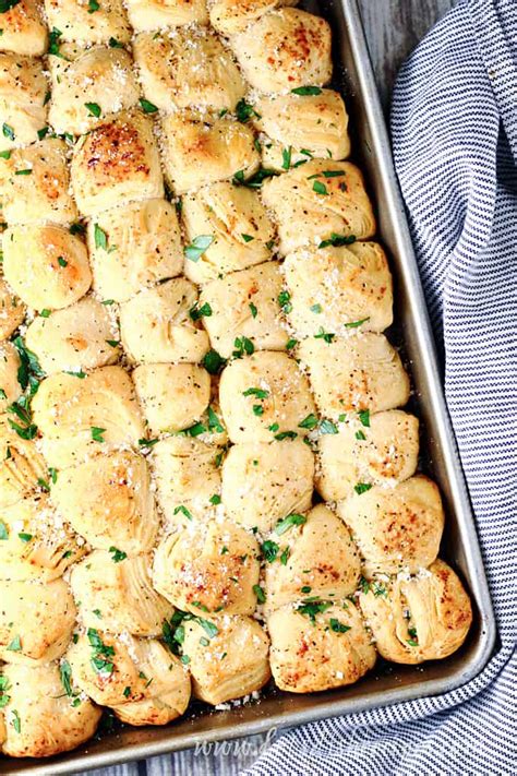 parmesan-garlic-bubble-bread-lets-dish image
