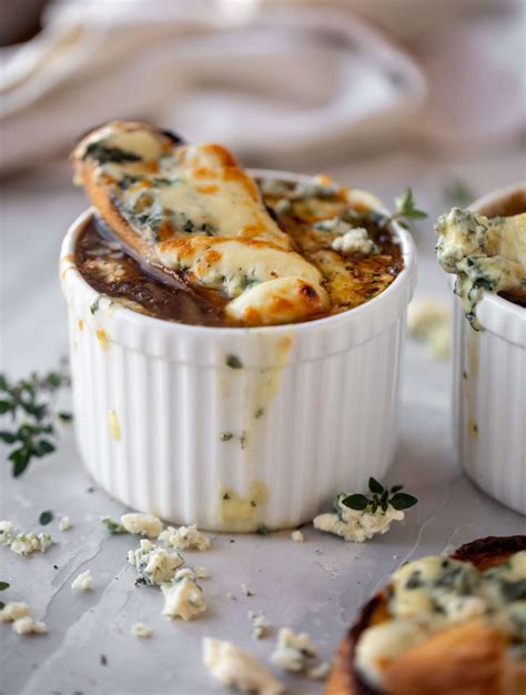 french-onion-soup-with-brled-blue-cheese-how image