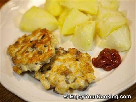 chicken-cutlets-with-mushroom-and-cheese image