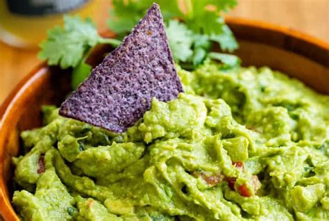 5-guacamole-recipes-from-world-famous-chefs image