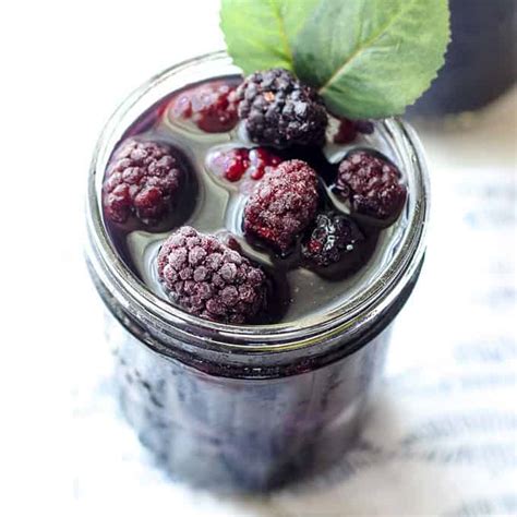 blackberry-sweet-tea-recipe-belle-of-the-kitchen image