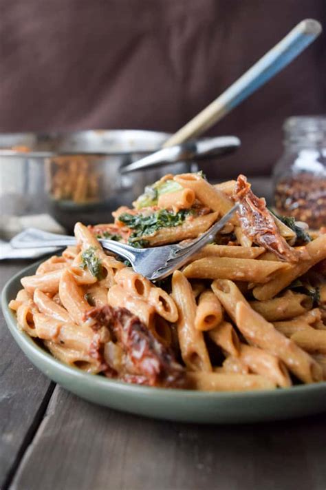 creamy-sun-dried-tomato-kale-pasta-vegan image