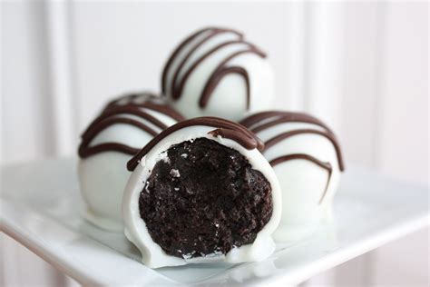 20-cookie-ball-recipes-youll-love image