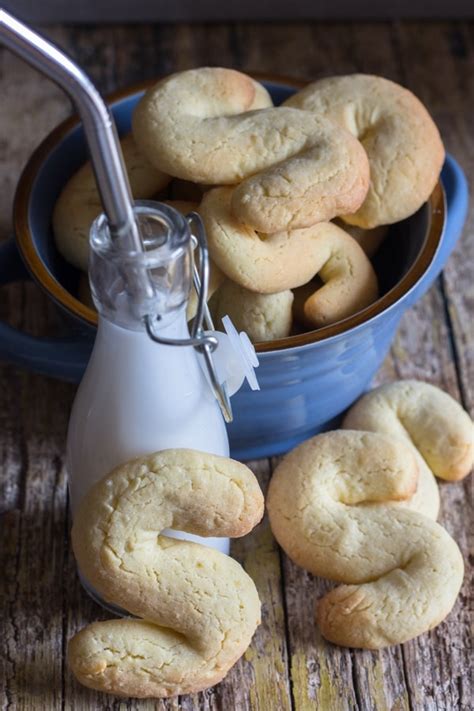 italian-s-cookies-biscotti-esse-an-italian-in-my-kitchen image