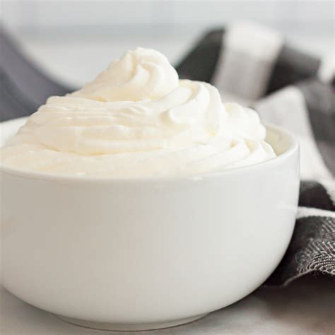 how-to-make-whipped-cream-eating-on-a-dime image