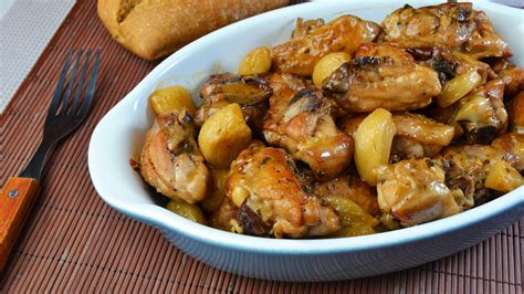 spanish-garlic-chicken-pollo-al-ajillo-easy-chicken image