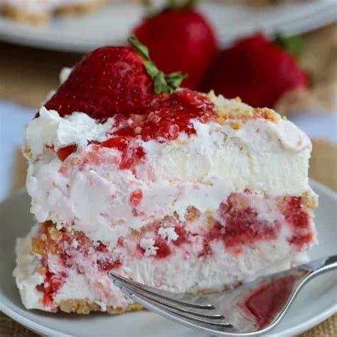 strawberry-shortcake-ice-cream-cake-my-organized image