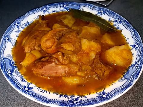 pollo-guisado-recipe-dominican-puerto-rican-stewed image