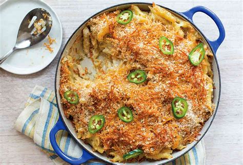 spicy-macaroni-and-cheese-recipe-leites-culinaria image