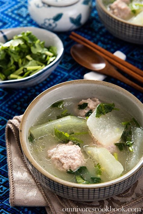 winter-melon-soup-with-meatballs-冬瓜丸子汤 image