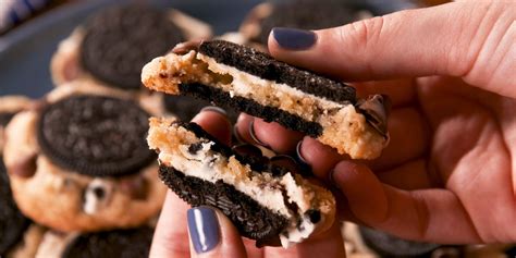 how-to-make-the-best-cookies-n-cream-sandwich image
