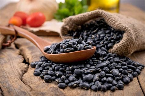 how-long-to-cook-black-beans-in-pressure-cooker image