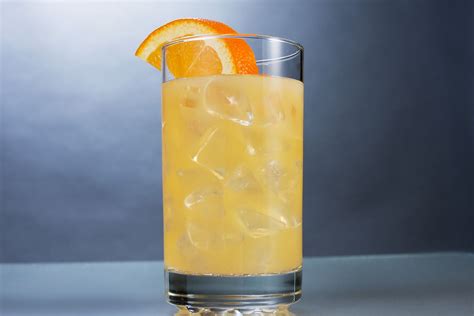 freddie-fuddpucker-cocktail-recipe-with-tequila-the image