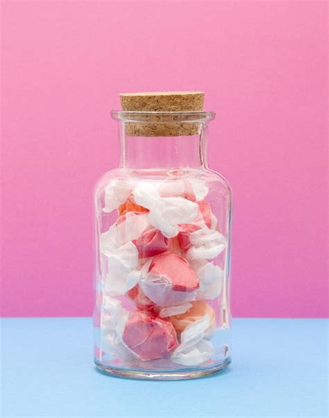 make-salt-water-taffy-in-just-one-hour-cupcake-project image