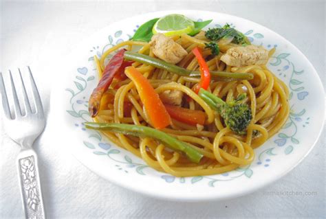 drunken-noodles-vegan-pad-kee-mao image
