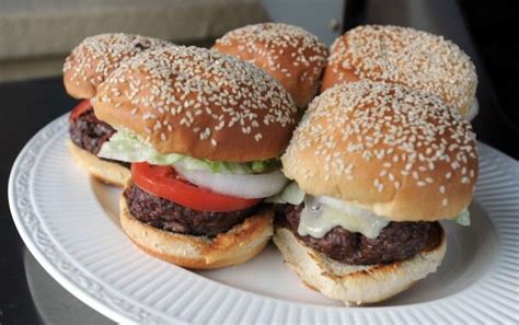 tips-on-how-to-cook-perfect-hamburgers-on-a-grill image