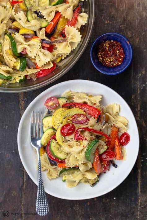 easy-pasta-primavera-with-roasted-vegetables-the image