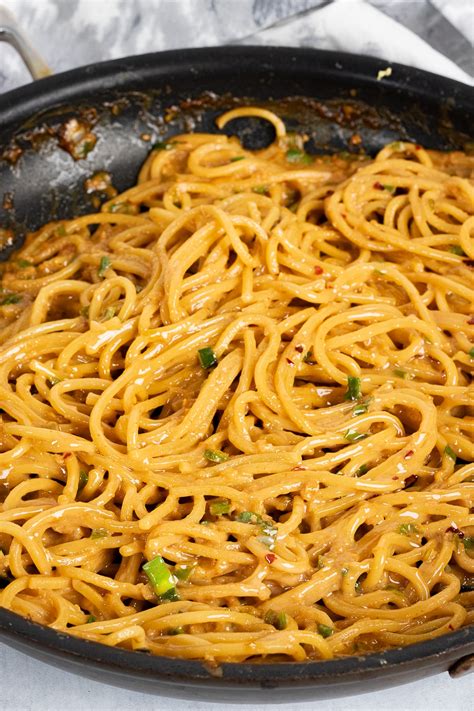 vegan-garlic-noodles-entrees-zardyplants image